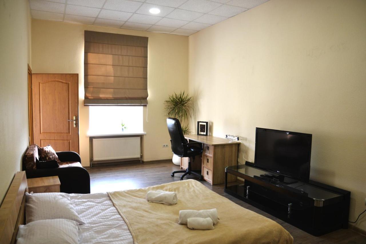Coin Apartments&Poshtel Czernowitz Exterior foto